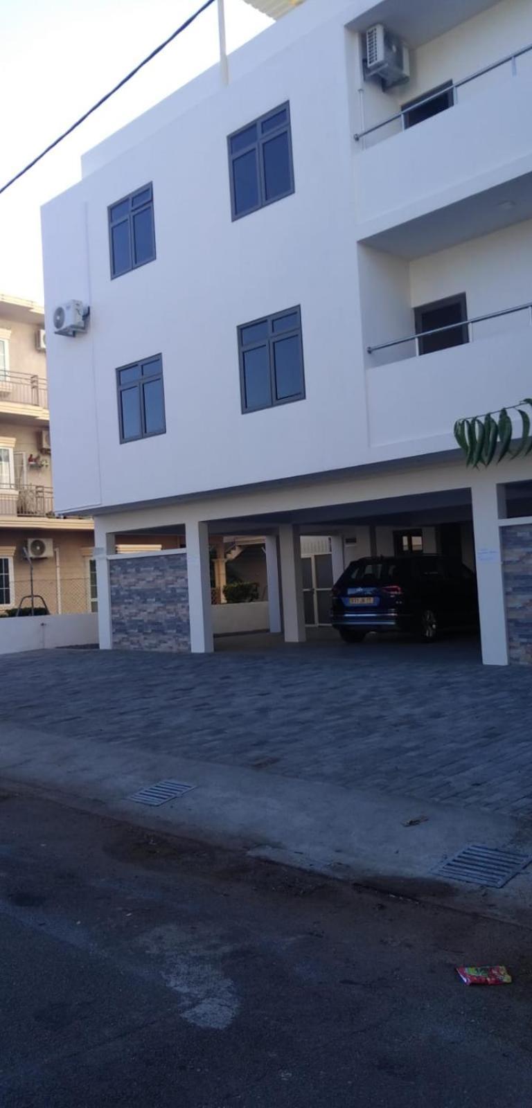 Nayuha Apt B Flic-en-Flacq Extérieur photo